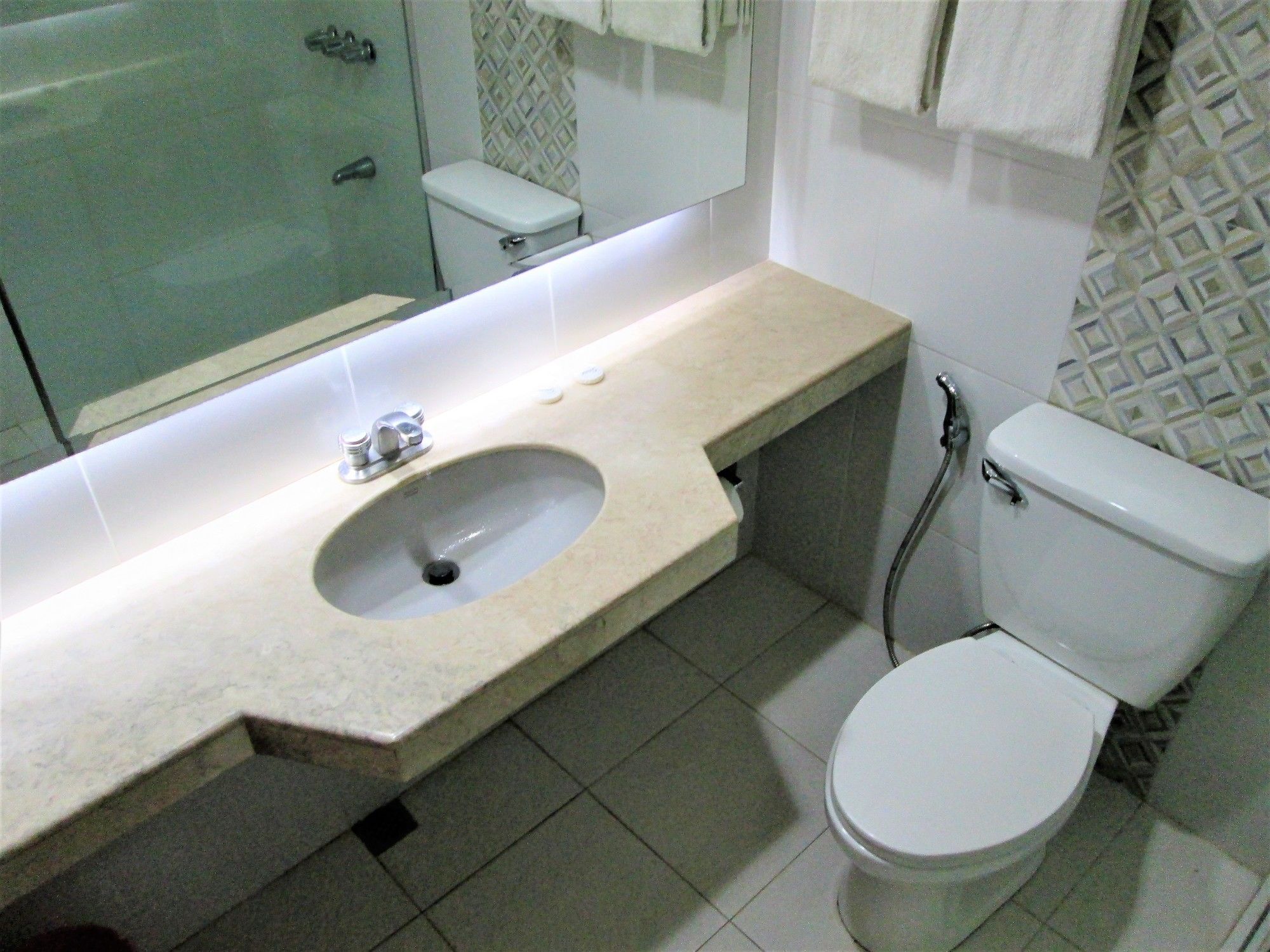 Grand City Hotel Inc. Cagayan de Oro Bagian luar foto